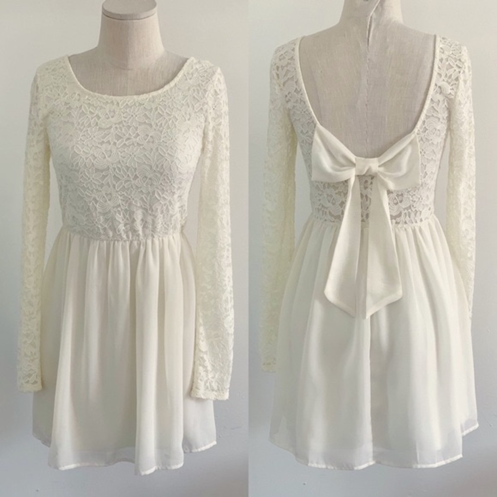 Nordstrom Juniors size medium Back Bow Ivory Lace Dress